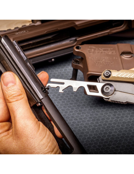 Compact AR-15 maintenance multi-tool Real Avid